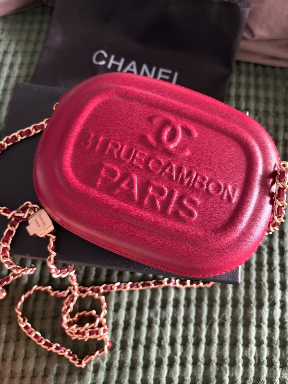 CHANEL crossbody Bag with Gold-Tone Shoulder Strap new with box